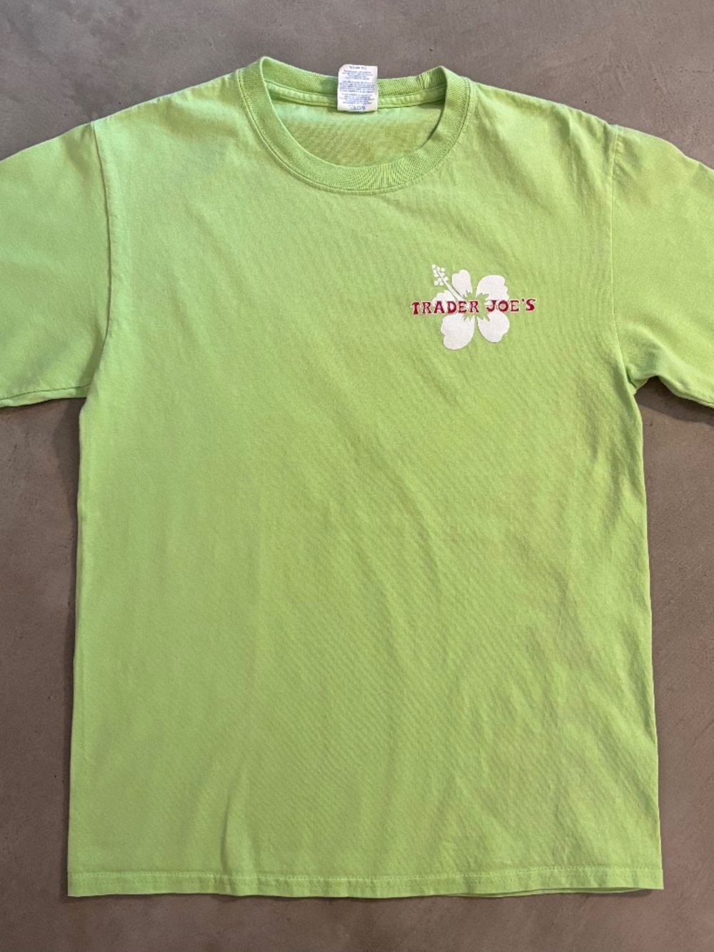 Trader Joe's Crew Tee T Shirt Mens Small Short Sleeve Neon Lime Green RARE